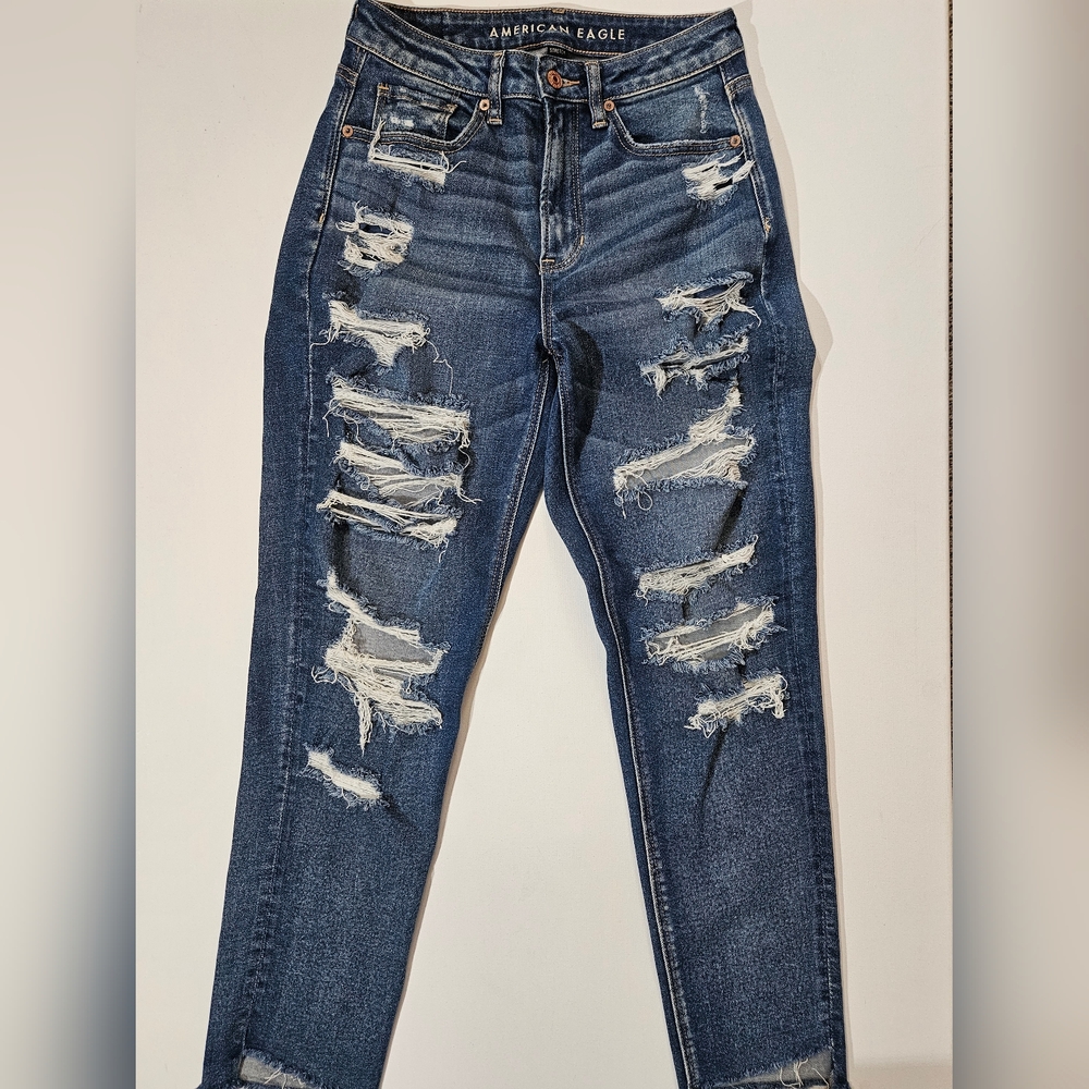 American Eagle Stretch Distressed Mom Jeans Size 4 High Rise Dark Wash Straight